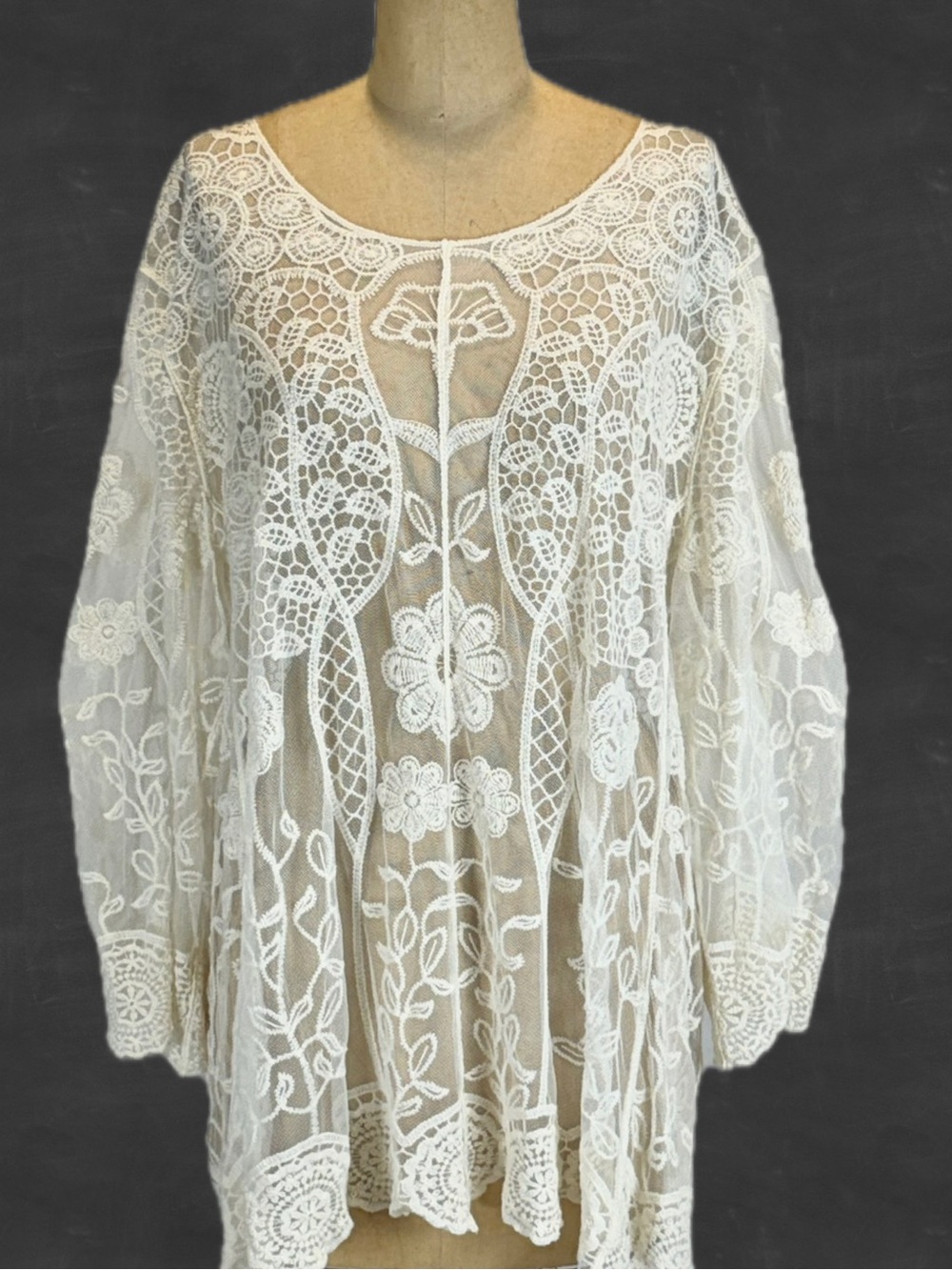 VINTAGE Y2K romantic lace blouse oversized Lagenlook floral bell sleeve fairy